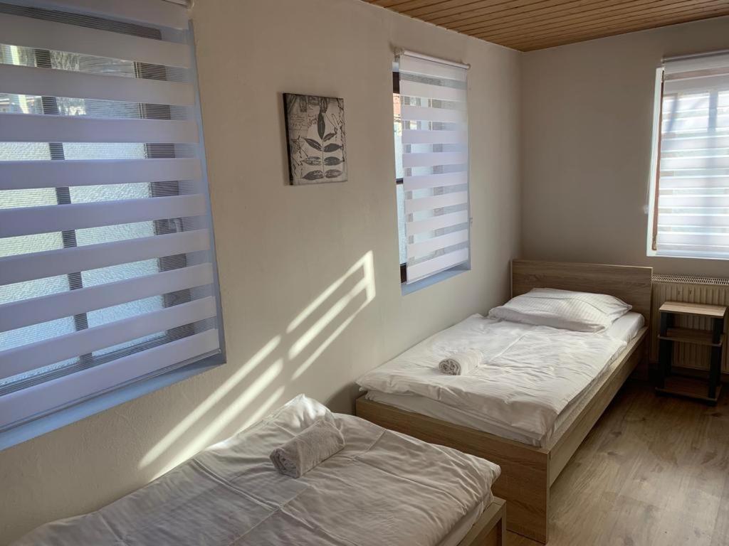 Ab Apartment Objekt 122 Ebersbach an der Fils Luaran gambar